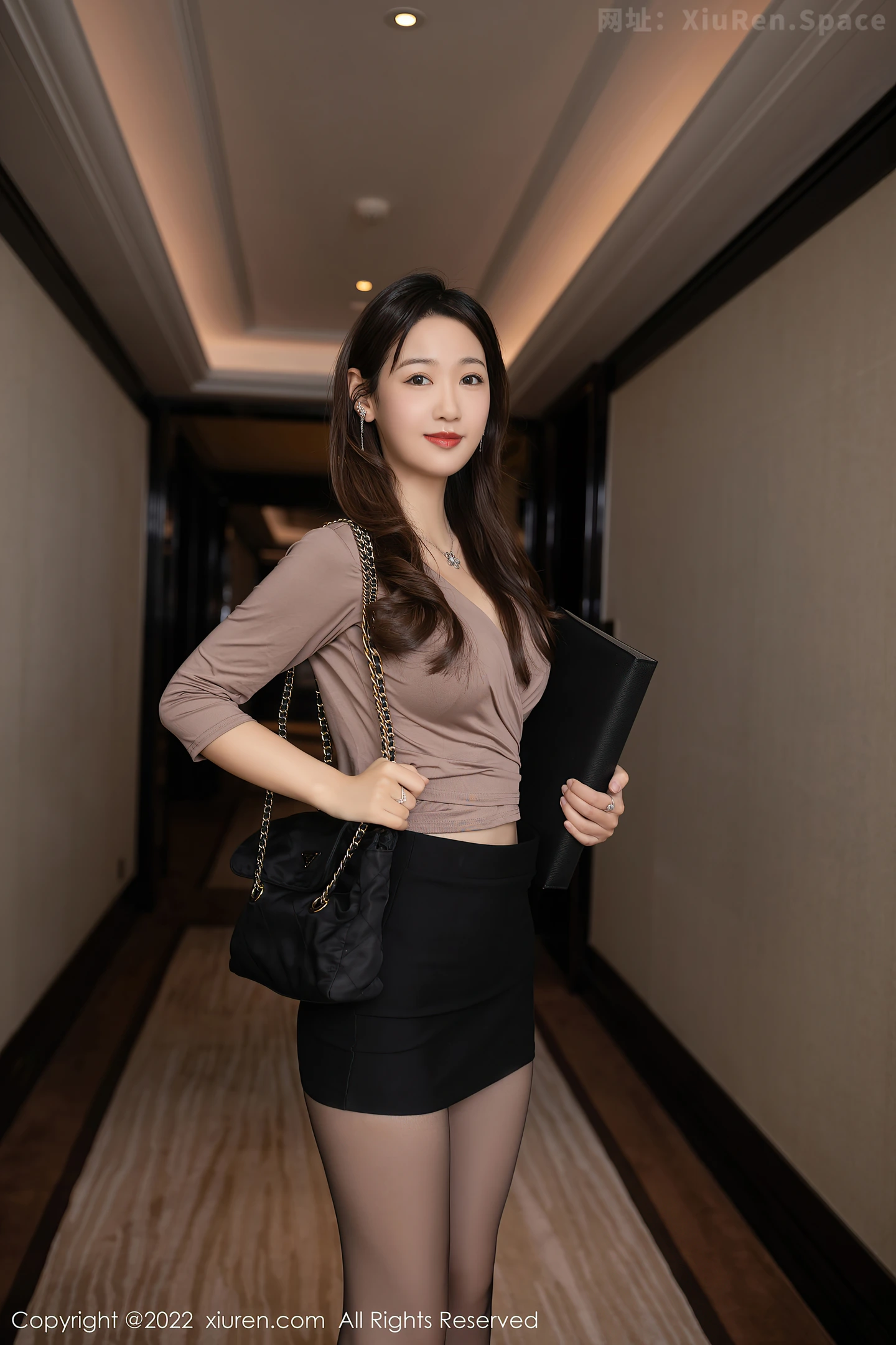 图片[2]-[XiuRen秀人网] VOL.5475 模特唐安琪秘书角色扮演半脱露性感蕾丝内衣超薄黑丝诱惑写真84P-秀人网官方网站